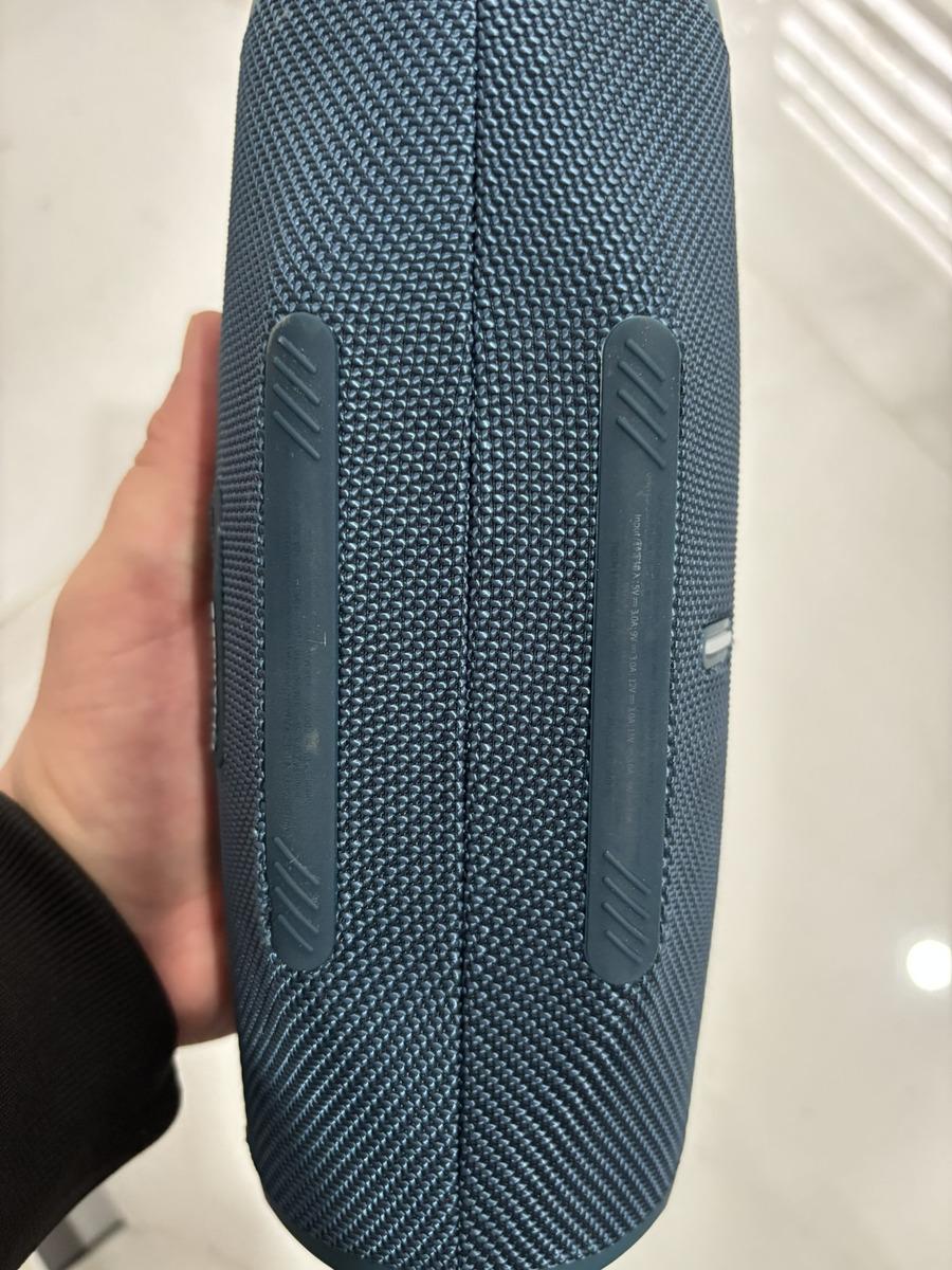 Bocina Bluetooth Charge 6 Azul Marino - Alto Rendimiento - México - Sonix MX